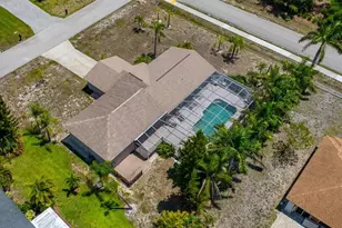 25401 Carney Cir, Bonita Springs, FL 34135 - Photo 3