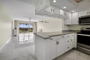 37 High Point Cir E, Naples, FL 34103 - Photo 3