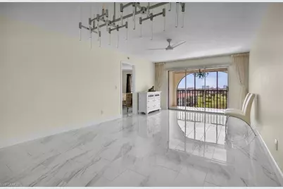 37 High Point Cir E #602, Naples, FL 34103 - Photo 5