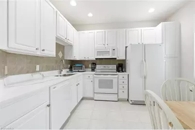 7685 Meadow Lakes Dr #1301, Naples, FL 34104 - Photo 9
