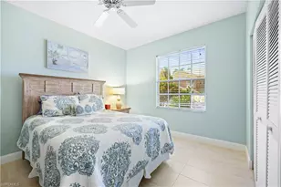757 Wiggins Lake Dr, Naples, FL 34110 - Photo 15