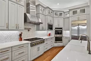 8709 Cavano St, Naples, FL 34119 - Photo 9