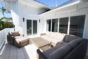 675 2nd St S, Naples, FL 34102 - Photo 31