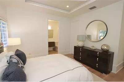675 2nd St S, Naples, FL 34102 - Photo 23