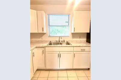 2910 6th Ave SE, Naples, FL 34117 - Photo 7