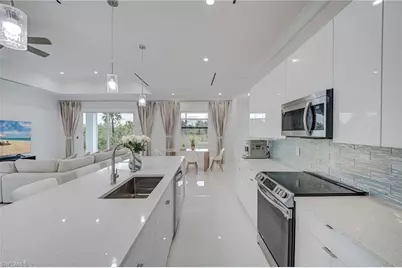 2662 36th Ave SE, Naples, FL 34117 - Photo 11