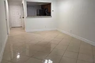 2093 Pine Isle Ln, Naples, FL 34112 - Photo 7