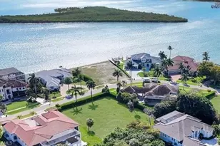 980 Caxambas Dr, Marco Island, FL 34145 - Photo 1