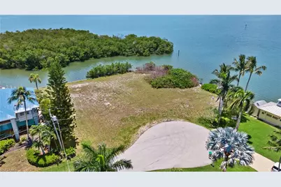 429 San Juan Ave, Naples, FL 34113 - Photo 11