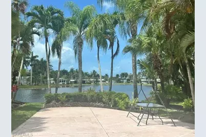 1404 Pearl Lake Pt, Naples, FL 34114 - Photo 5