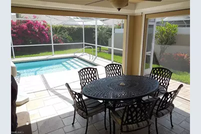 4238 Redonda Ln, Naples, FL 34119 - Photo 3