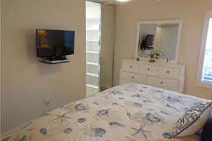 4238 Redonda Ln, Naples, FL 34119 - Photo 19