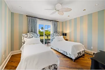 1400 Gulf Shore Blvd N #201, Naples, FL 34102 - Photo 17