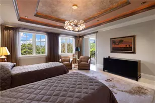 1400 Gulf Shore Blvd N, Naples, FL 34102 - Photo 9