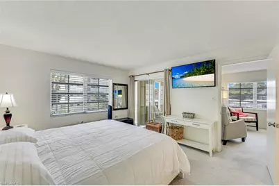 5 High Point Cir W #204, Naples, FL 34103 - Photo 9