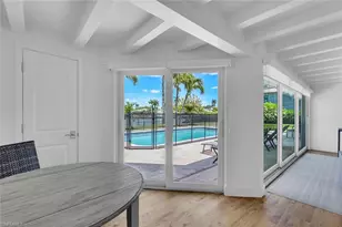 367 Mooring Line Dr, Naples, FL 34102 - Photo 27
