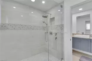367 Mooring Line Dr, Naples, FL 34102 - Photo 17