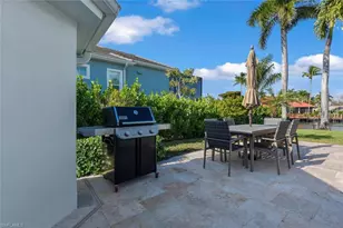 367 Mooring Line Dr, Naples, FL 34102 - Photo 37