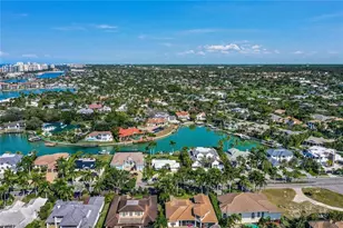 367 Mooring Line Dr, Naples, FL 34102 - Photo 45