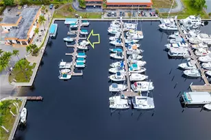 525 Newport Dr, Other, FL 34114 - Photo 3