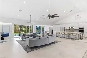 2205 Noble Ct, Naples, FL 34110 - Photo 7