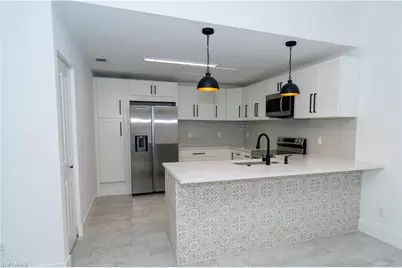 6306 Royal Woods Dr, Fort Myers, FL 33908 - Photo 9