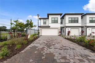 27906 Radiant Ct, Bonita Springs, FL 34135 - Photo 1