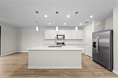 27906 Radiant Ct, Bonita Springs, FL 34135 - Photo 7