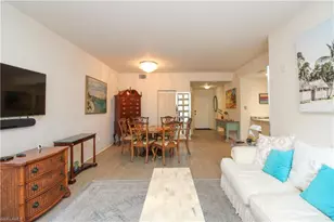 519 Roma Ct, Naples, FL 34110 - Photo 27