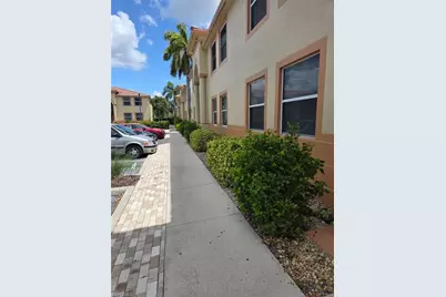 15417 Bellamar Cir #823, Fort Myers, FL 33908 - Photo 3