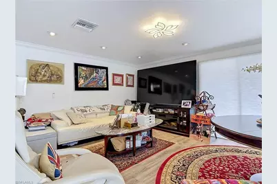 2280 Capri Ct, Naples, FL 34105 - Photo 11