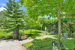 2280 Capri Ct, Naples, FL 34105 - Photo 39