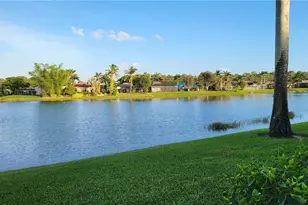 930 Marble Dr, Naples, FL 34104 - Photo 7