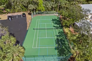 736 Wiggins Lake Dr, Naples, FL 34110 - Photo 25