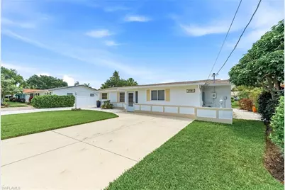 27051 Sun Aqua Ln, Bonita Springs, FL 34135 - Photo 3