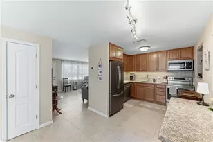27051 Sun Aqua Ln, Bonita Springs, FL 34135 - Photo 7
