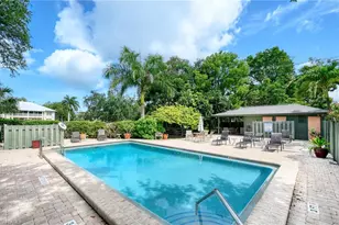 1325 Solana Rd, Naples, FL 34103 - Photo 21