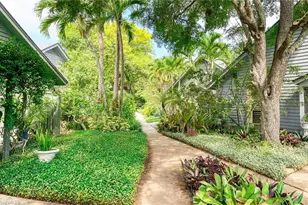 1325 Solana Rd, Naples, FL 34103 - Photo 3