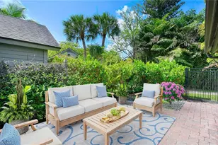 1325 Solana Rd, Naples, FL 34103 - Photo 9