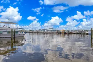 900 Broad Ave S, Naples, FL 34102 - Photo 49