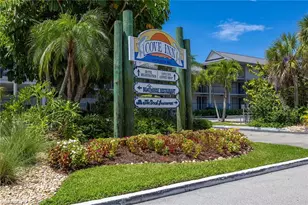 900 Broad Ave S, Naples, FL 34102 - Photo 19