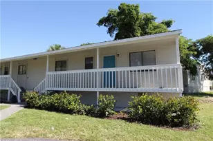2445 Thomasson Dr, Naples, FL 34112 - Photo 13