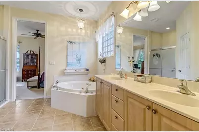1041 Jardin Dr, Naples, FL 34104 - Photo 13