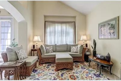 1041 Jardin Dr, Naples, FL 34104 - Photo 7