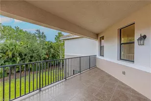 13852 Luna Dr, Naples, FL 34109 - Photo 11