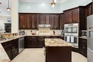 530 13th St NW, Naples, FL 34120 - Photo 3
