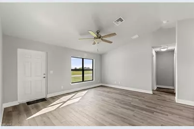 626 NW 2nd Ln, Cape Coral, FL 33993 - Photo 5