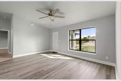 626 NW 2nd Ln, Cape Coral, FL 33993 - Photo 7