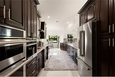 221 10th St SE, Naples, FL 34117 - Photo 11