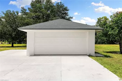 221 10th St SE, Naples, FL 34117 - Photo 39